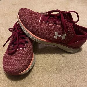 Under armour size 6 sneaker